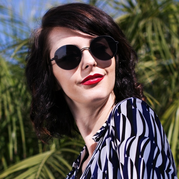 O2 Eyewear 8235 Rimless Round Sunglasses - Picture 6 of 8